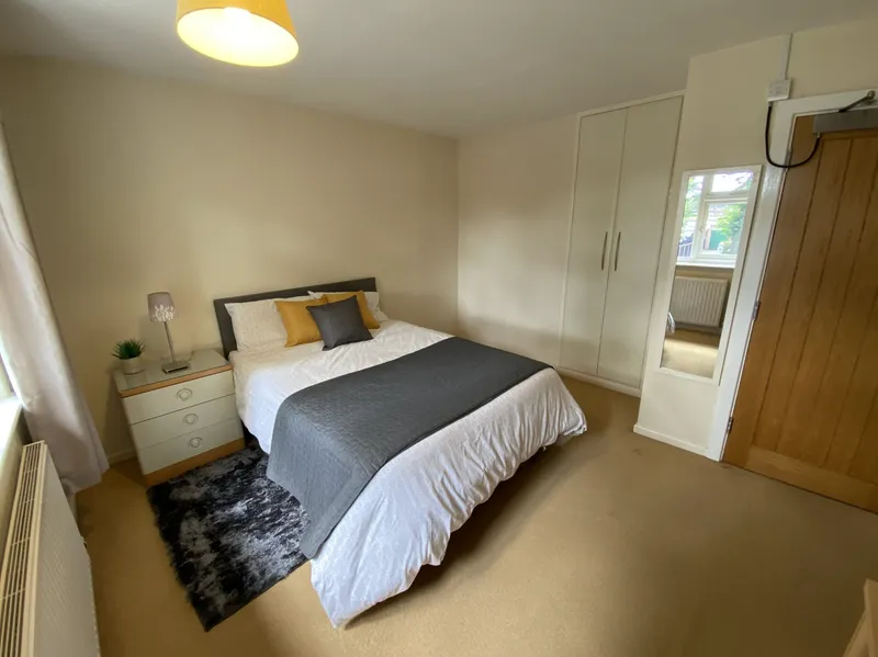 Large 6 Bed  Student House // JUL 2026 - Image 2